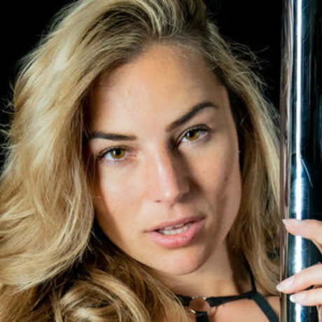 Viktoria Fischer nudes model pictures