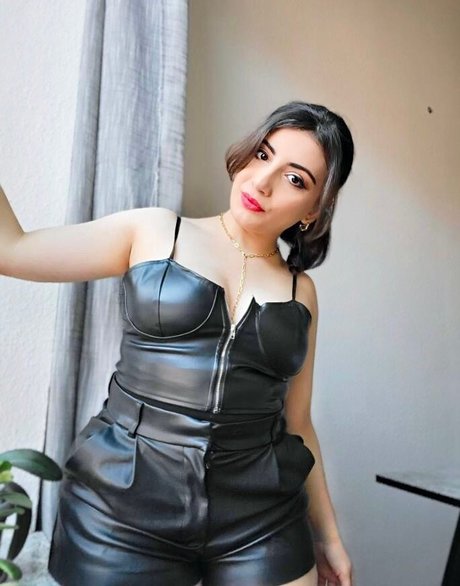 Ana Allabout star sexy img