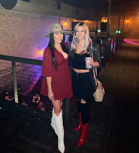 Hannah Murrell model nudes pictures