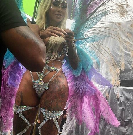 flyyytattedsky pornstar nude images