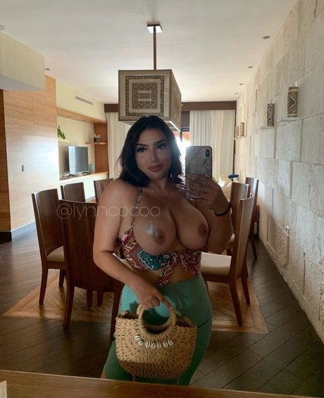 lyncocoo model sex gallery