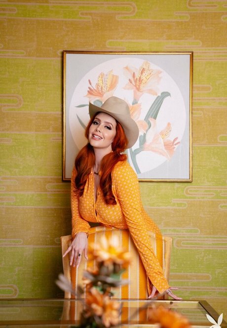 Minxie model pornographic photos