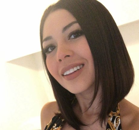 maladesdechicaof model best picture