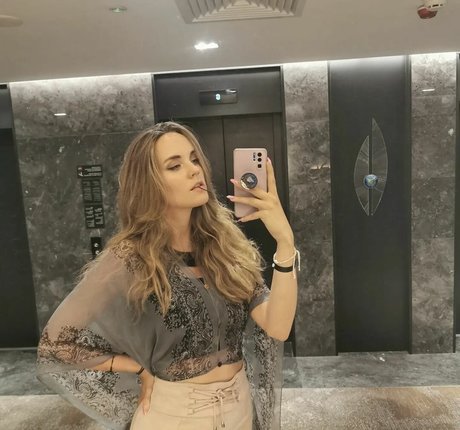 Hyrula model pornographic images