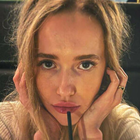 Lolly Bella_ nice star pic