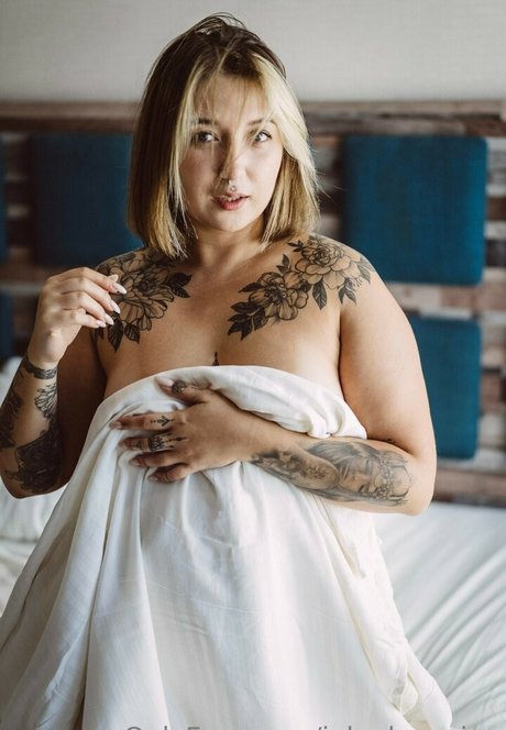 Inked Russian star nude images