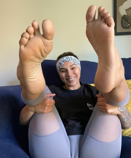 Solid Goddess sexy actress photo