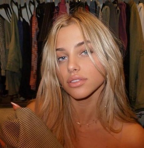 Elle Danjean model art pictures