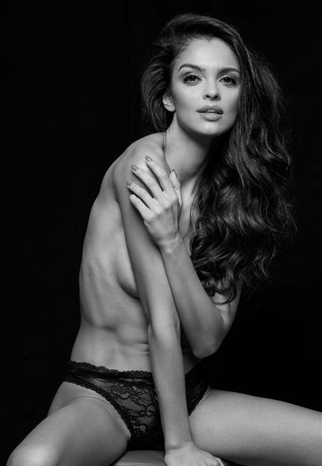 Klaudia El Dursi perfect model archive