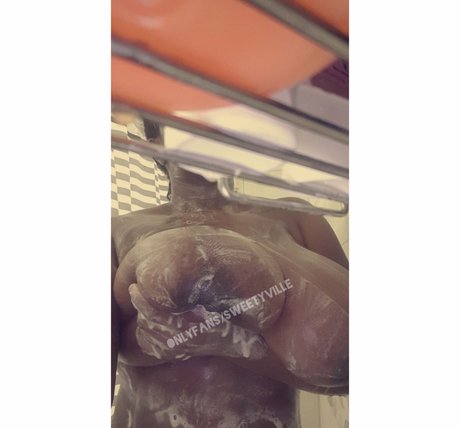 The only sweetyville model best photos