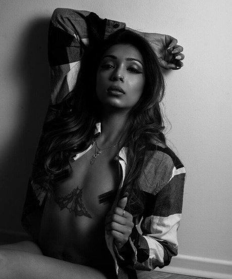 Rubi Satha star free image