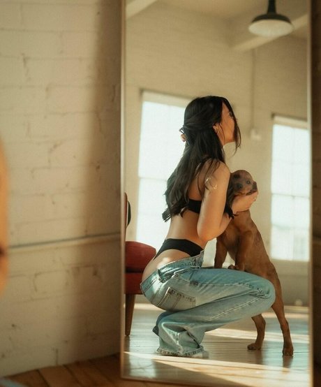 Kaylee Kails beautiful model pics