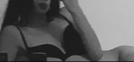 Lu Aaliyah sexy star img