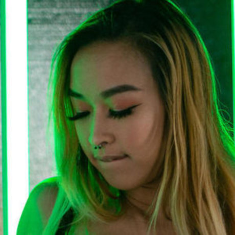 luvusweetpeaa porn star picture