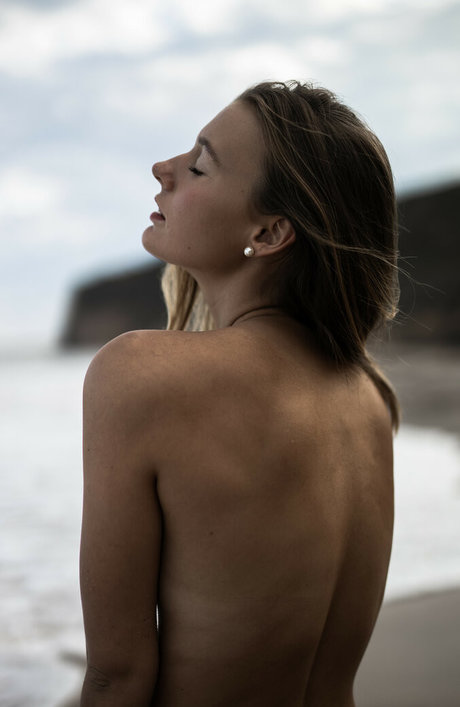 _sidneyann_ model free img