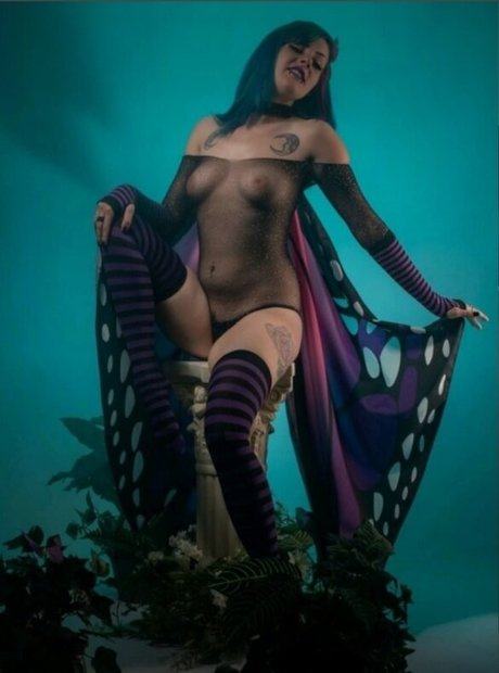 Ultraxviolet hot star pic