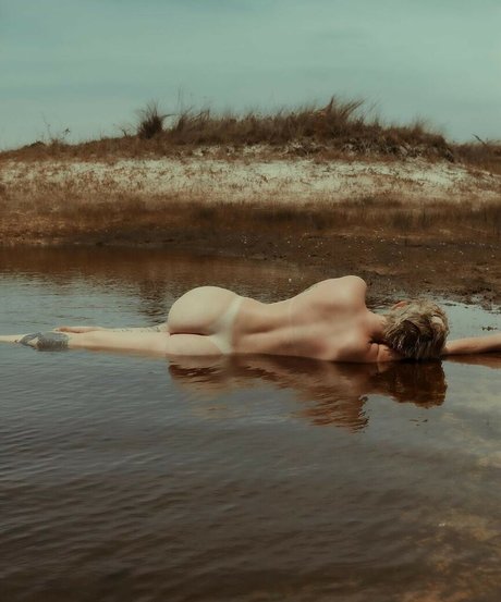 Laura Lehmkuhl erotic star picture