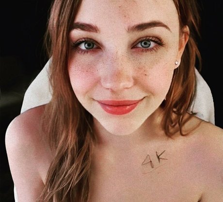 SSandia hot actress img