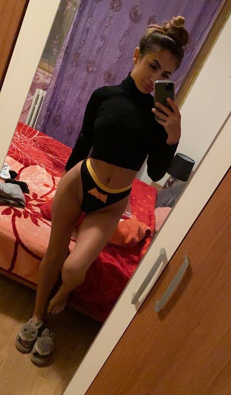 Dariaaxm high quality actress image