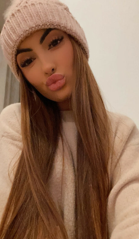 Dariaaxm nude model picture