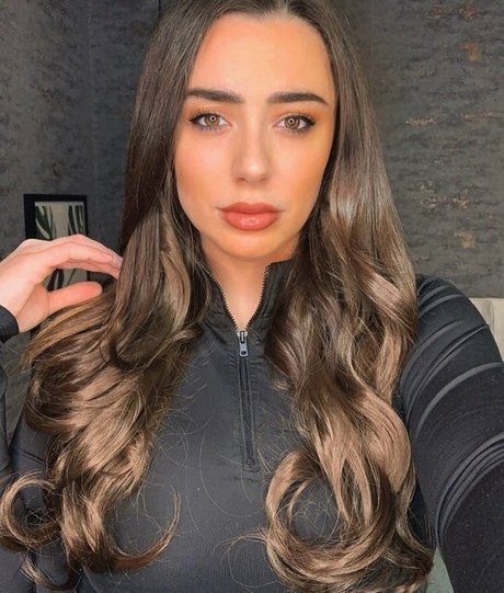 alexabrookexx pornographic model photo