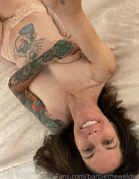 BarbieTheWelder pornstar adult photos