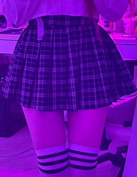 malinavag1na erotic actress pic