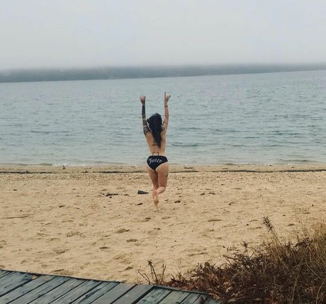 Raxkingisdead pornographic actress galleries