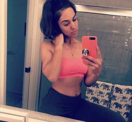 Paula Reto pretty model img