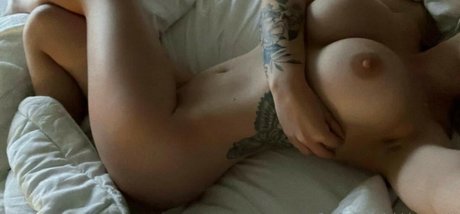 Kaleigh Hutson naked actress pics