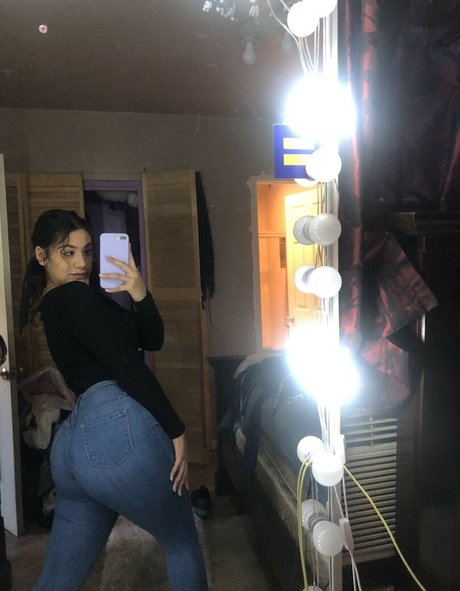 Latina California Girl nice model archive