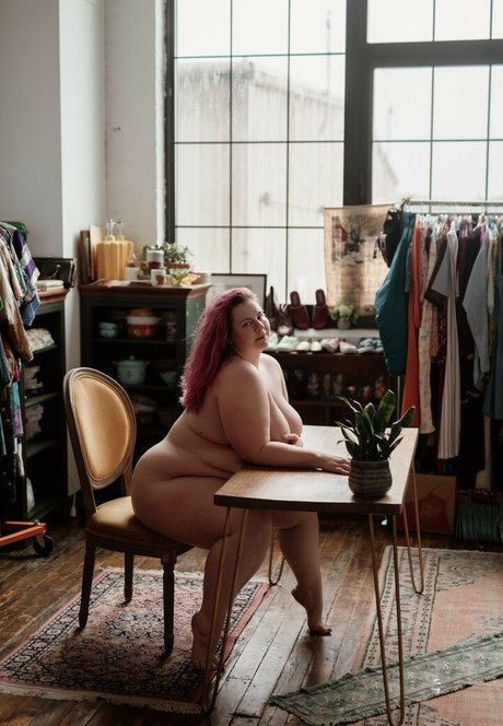 Grizbbly pornstar sexy img