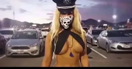 Mia Tasiilemiliona top star photo