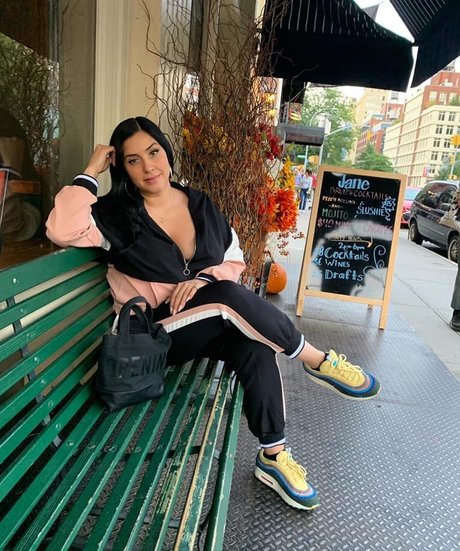 Laura Stylez hd model pics