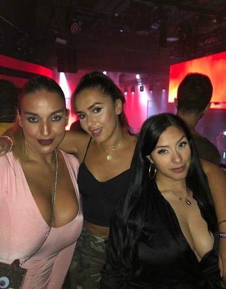 Laura Stylez hot star photos