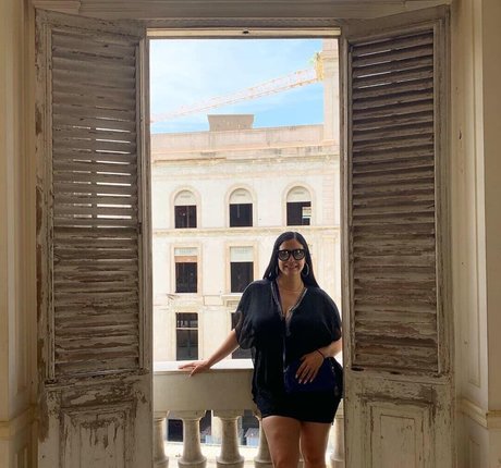 Laura Stylez perfect star image