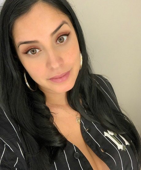 Laura Stylez nice model picture