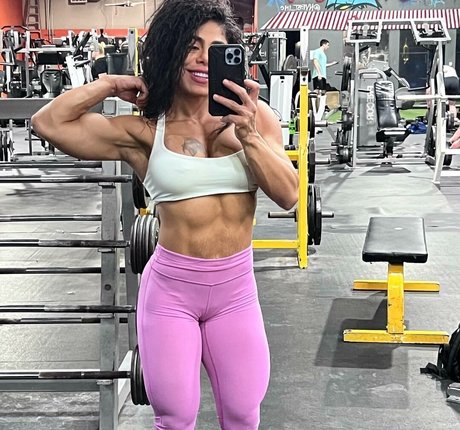 Yanet hot actress pic