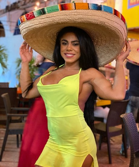 Yanet model high quality pic