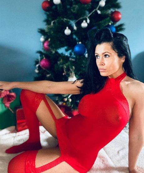 RiahJade free model pictures