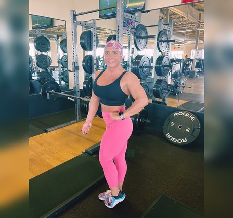 Tay Bae erotic star photo