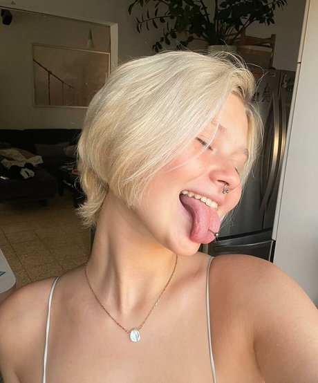 Nikaromm pornstar images