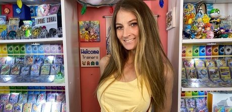 Only Coral naked pornstar img