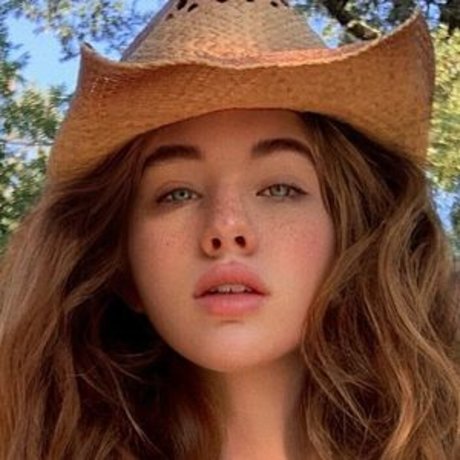 Diana Deets pornstar exclusive galleries