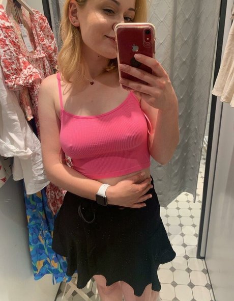 Hailey Cooper model nude picture