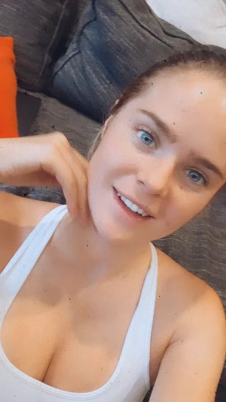 Inna Moll pretty model img