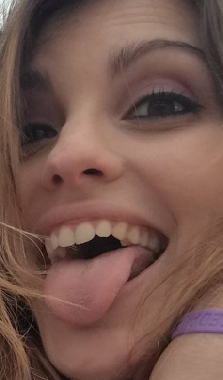 Iamcristinini star porn img