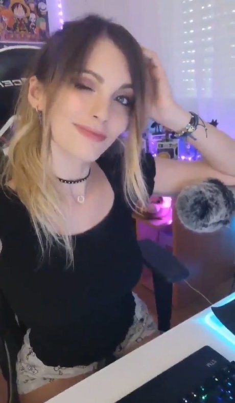 Iamcristinini nude star pic