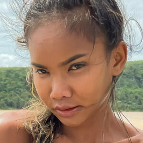 Mint Ebony star nude photo