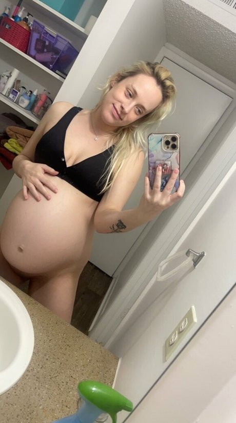 baddestblondebarbie hot actress pics